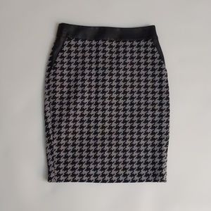Express houndstooth black and white pencil skirt 0